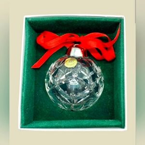 VINTAGE HAND CUT 24% PBO LEAD CRYSTAL CHRISTMAS ORNAMENT ~ CZECH REPUBLIC  2.5"